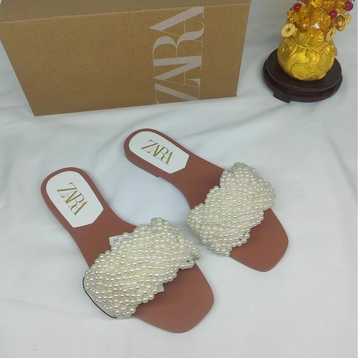 Ladies slippers